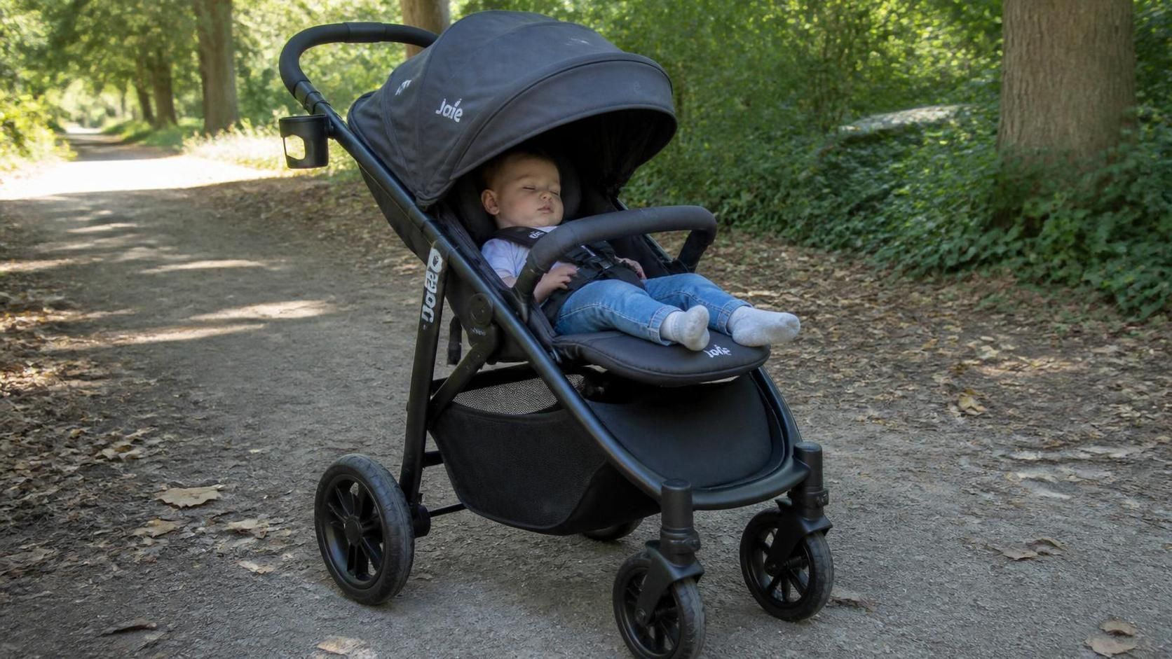 découvrez notre avis complet sur la poussette joie et pourquoi elle est le choix idéal en 2026 pour le confort et la sécurité de votre enfant.