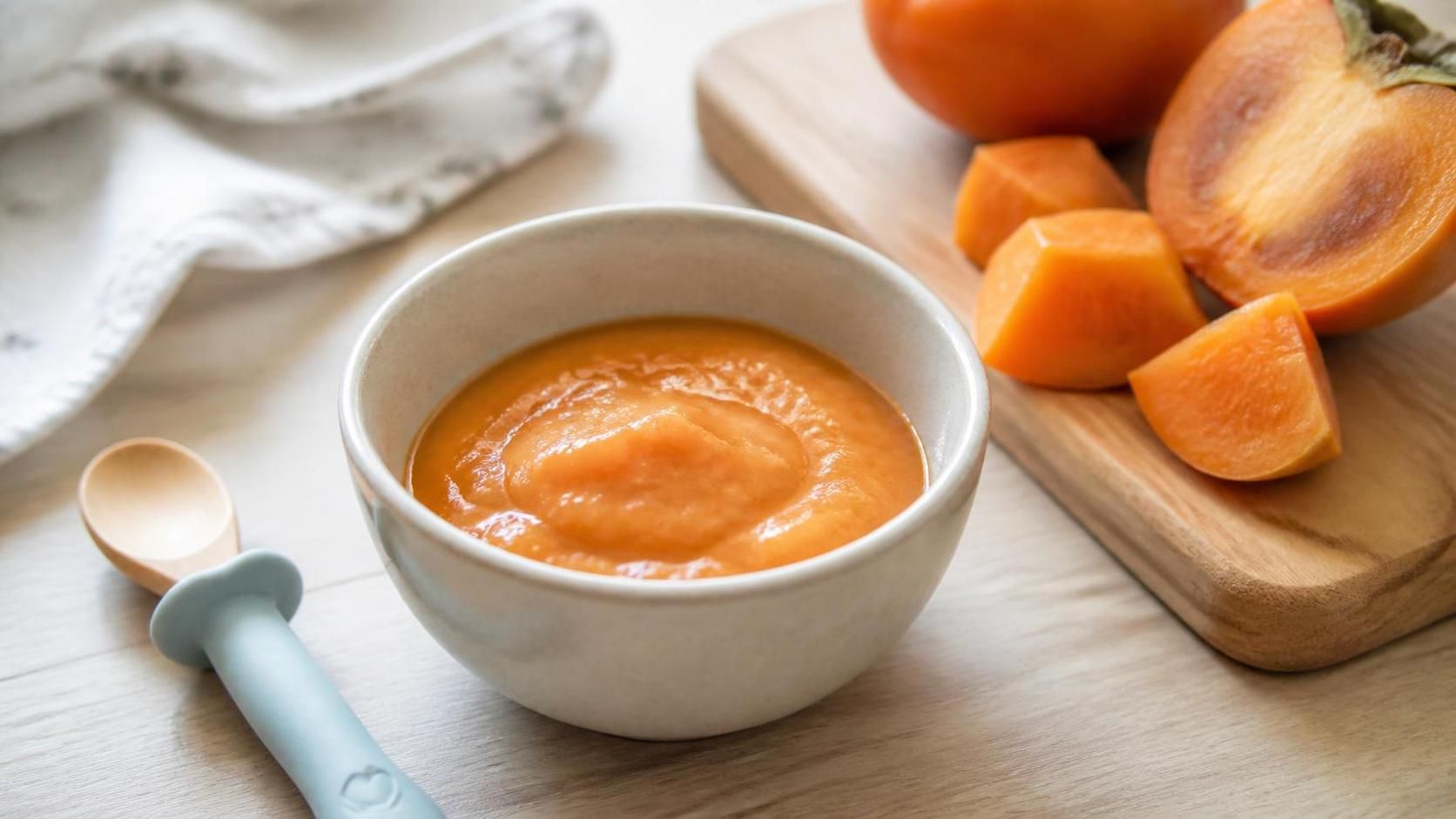 découvrez une recette simple et saine de compote de kaki, idéale pour les bébés. une préparation douce, naturelle et riche en vitamines pour leur faire plaisir tout en prenant soin de leur santé.